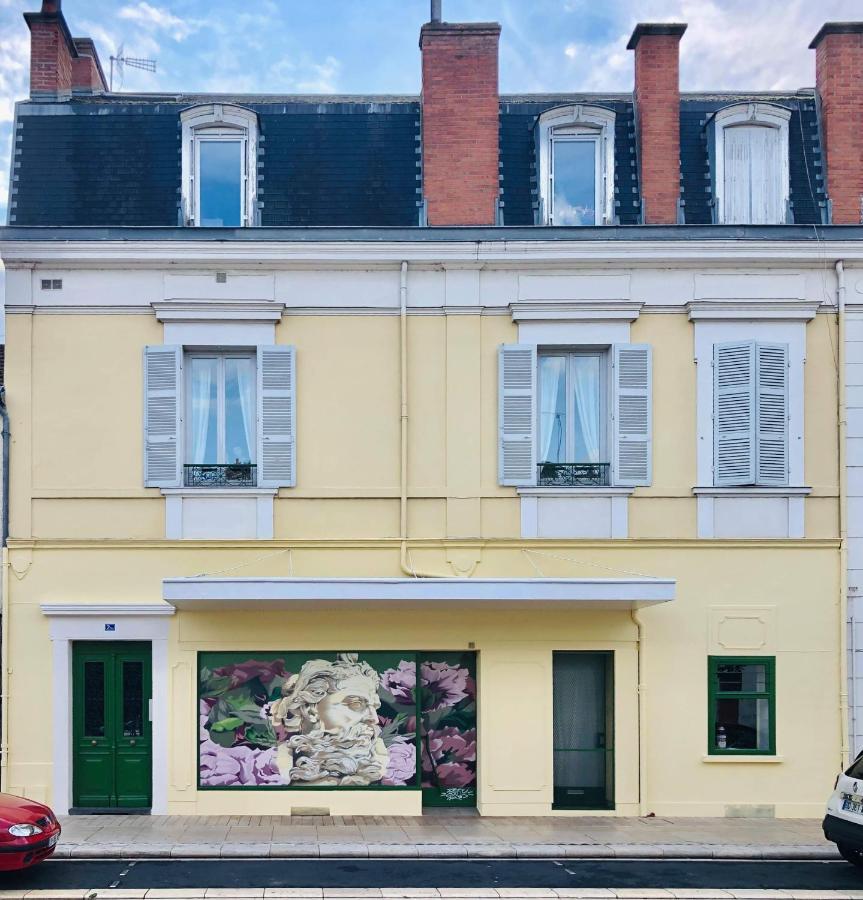 Le Massilia Comble Vichy Bagian luar foto
